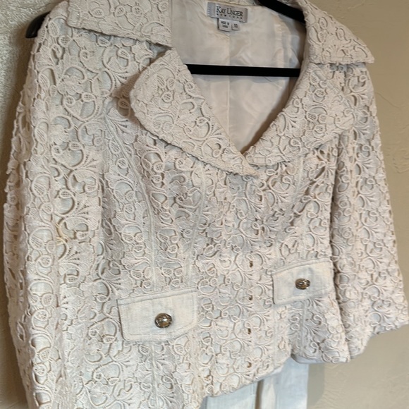 Kay Unger 2 piece suit with zip-up jacket - Picture 4 of 12